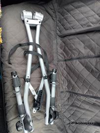 Porta biciclette Thule per auto con gancio