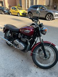 Triumph bonneville