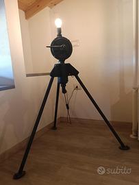 lampada su treppiede