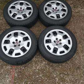 N.4 CERCHI CON GOMME PER FIAT DOBLò