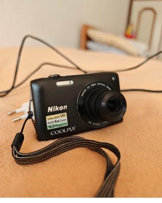 Nikon Coolplix S330