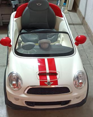 Macchina per bambini "Mini Cooper"