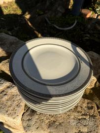 Servizio piatti con zupperiera