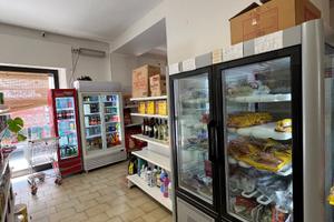 Negozio alimentari con macelleria a veronetta, vr