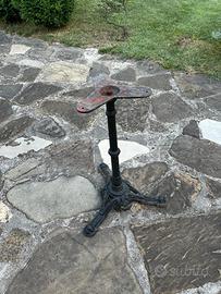 Coppia piedi in fusione di ghisa