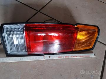 Faro posteriore sx per Pick-up Nissan