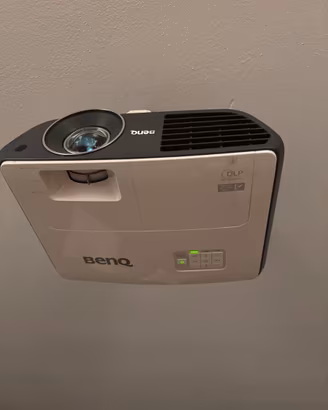 Proiettore Benq W710ST - home theatre ottica corta