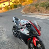 Yamaha yzf r125