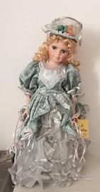 Bambola in porcellana 