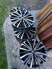 Cerchi in lega originali Toyota Aygo NG – 17”