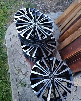 Cerchi in lega originali Toyota Aygo NG – 17”