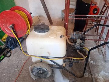 Macchina irroratrice a motore