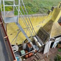 scala tutta in alluminio simile a cimitero 