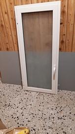 finestra in alluminio bianca mis 667 x 1517