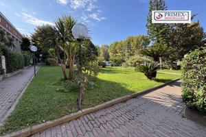 Appartamento di 110 m² con 4 locali e box auto a R