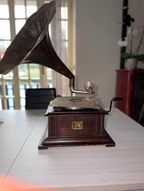 Grammofono HMV d’epoca con tromba + 78