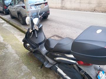 Scooter beverly 500