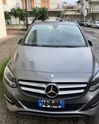 MERCEDES BENZ CLASSE B 180D AUTOMATIC SPORT
