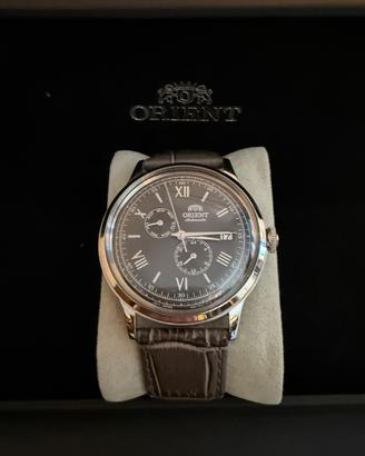 Orologio Orient classico con complicazioni