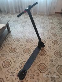 monopattino elettrico pieghevole , funzionante