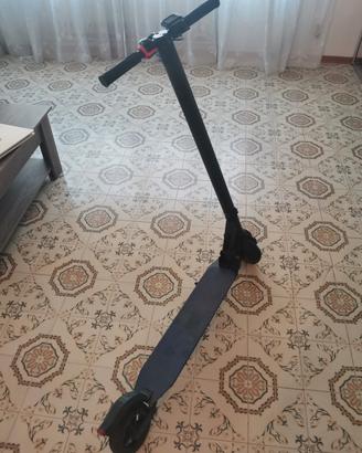 monopattino elettrico pieghevole , funzionante