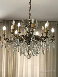 Lampadario in cristallo e appliche