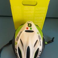 Casco MET