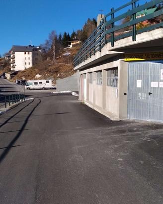 Posto auto al coperto vicino alle piste da sci
