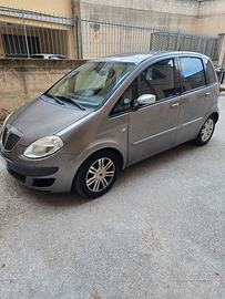 Lancia Musa 1300 multijet