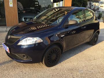 Lancia Ypsilon 1.2 69 CV 5 porte S&S Elefantino Bl