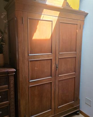 Armadio Antico in Legno a 2 Ante - Stile Classico 