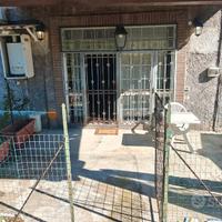 ARDEA MONOLOCALE ARREDATO Con PATIO ESTERNO