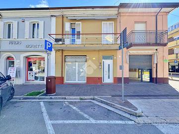 NEGOZIO A MORCIANO DI ROMAGNA