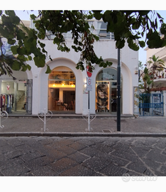 Negozio Ischia Porto locato