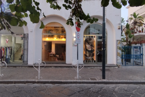Negozio Ischia Porto locato
