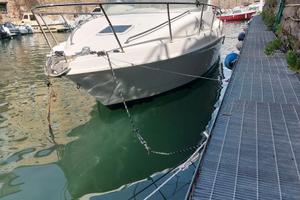 Saver 690 sport cabin all'ormeggio