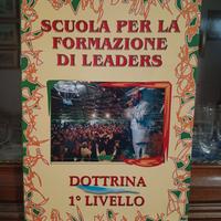 Libro Scuola per la formazione di leaders - Dottri