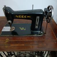 macchina da cucire vintage necchi