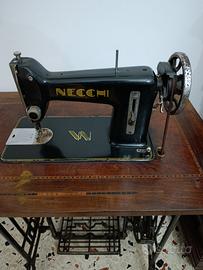 macchina da cucire vintage necchi