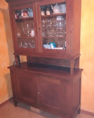 Credenza antica