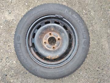 Cerchi più gomme invernali