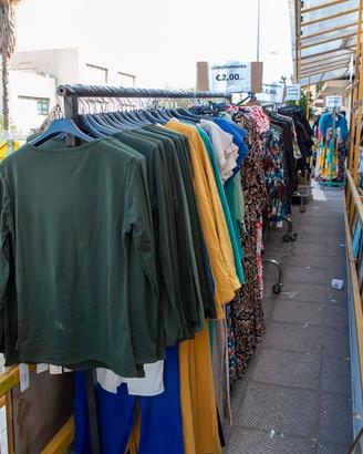 Stock Abbigliamento Uomo e Donna – 24510