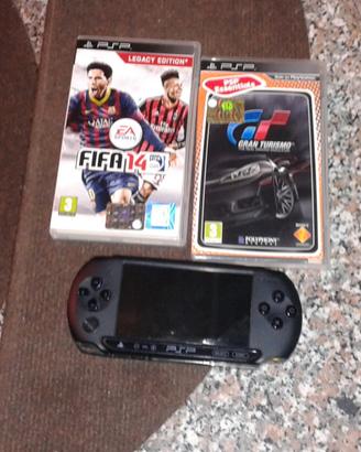 psp portatile,con 2 giochi