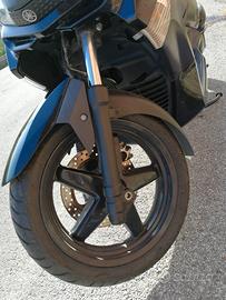 Yamaha xmax 250