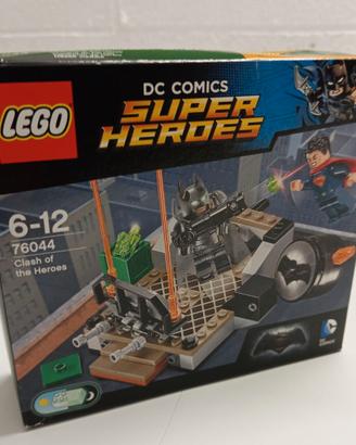 LEGO DC Comics Super Heroes Clash of Heroes 76044