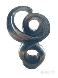 Scultura astratta shona in pietra serpentina verde