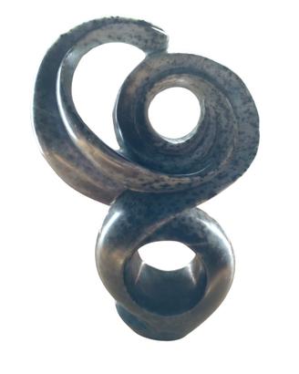 Scultura astratta shona in pietra serpentina verde