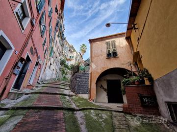 MONOLOCALE A VENTIMIGLIA