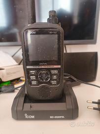 ICOM ID52E 