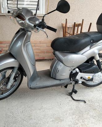 Aprilia Scarabeo 50 4T